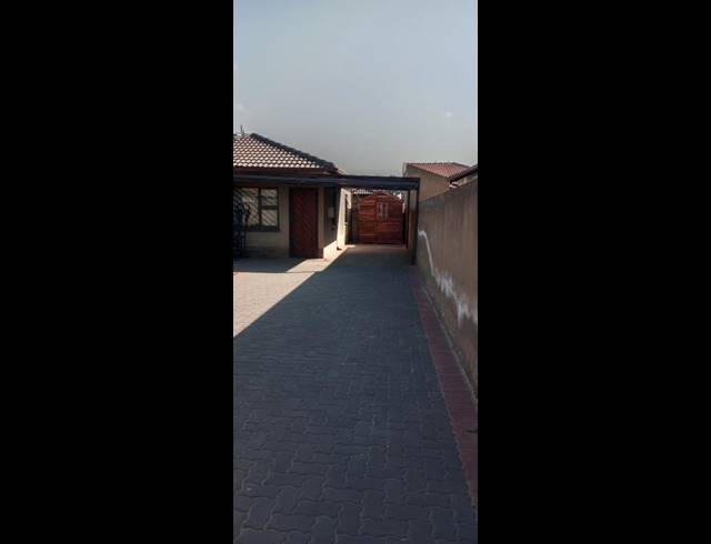 3 BEDROOM PROPERTY TO RENT IN KLIPPOORTJIE